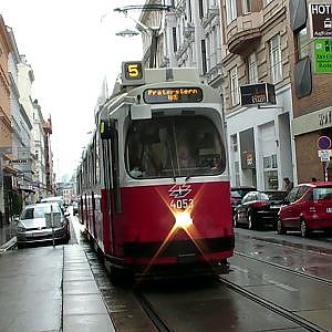 Vienna Trams - Various Locations -  Wien Strassenbahn - YouTube