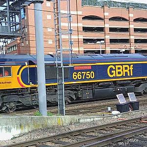 Leeds Station variety - YouTube