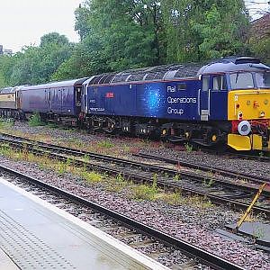 A very wet Leicester Station - YouTube