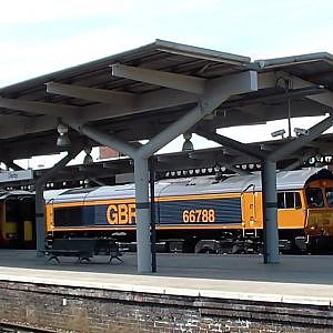 Derby Station   all change - YouTube