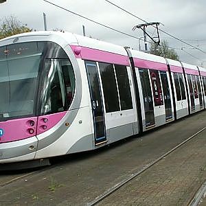 Midland Metro - Wednesbury Parkway - YouTube