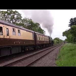 73156 thrashing on the pullman set at GCR goods galore gala - YouTube