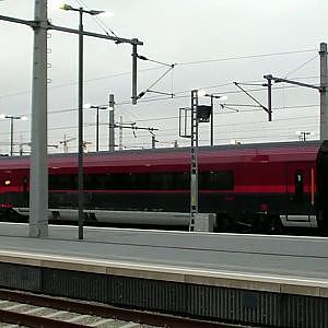 Wien Hauptbahnhof - Vienna Main Station - YouTube