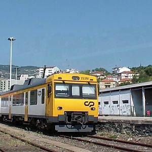 Estacao Regua - Regua Station - Portugal Railways - YouTube