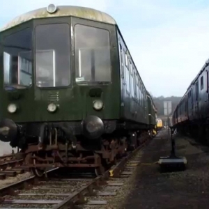 Ecclesbourne Valley Railway   Derby Lightweight and sandblasting - YouTube